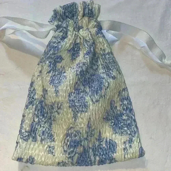 Triangl swimwear bikini bag - Picture 2 of 4